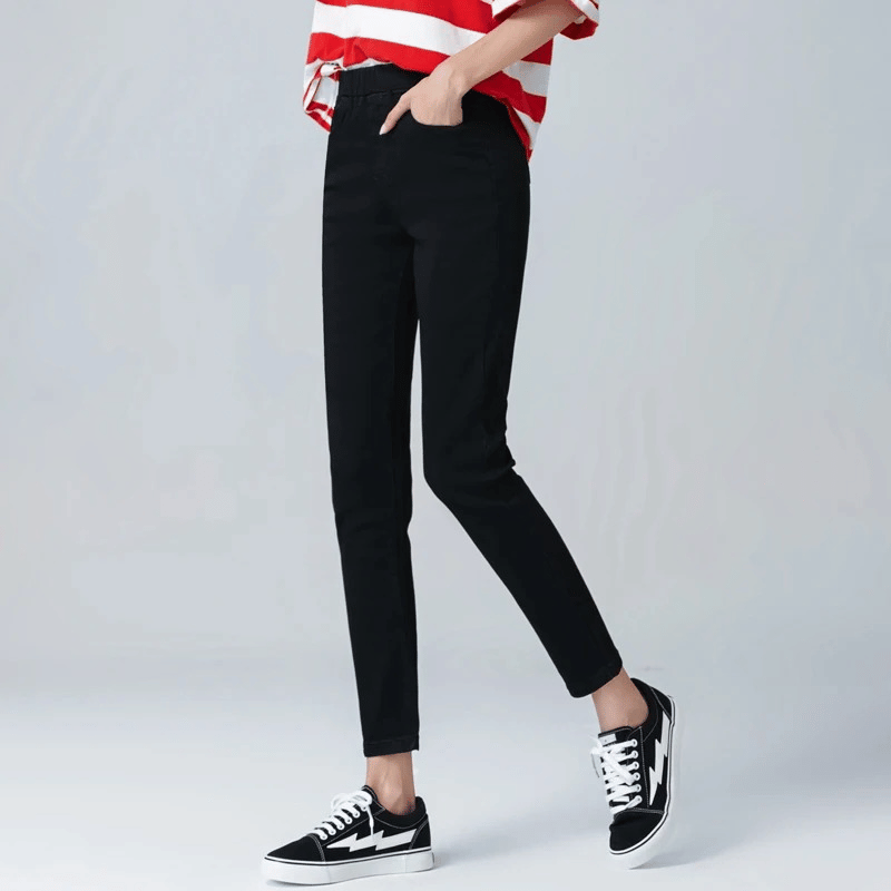 Feminine Fit Elastic Jeans