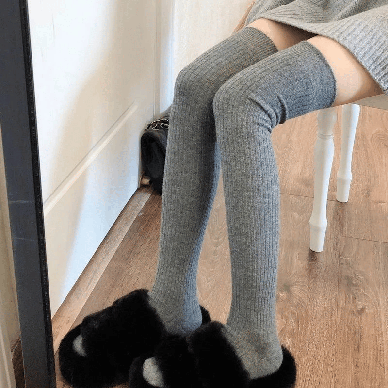 Soft Feminine High Socks